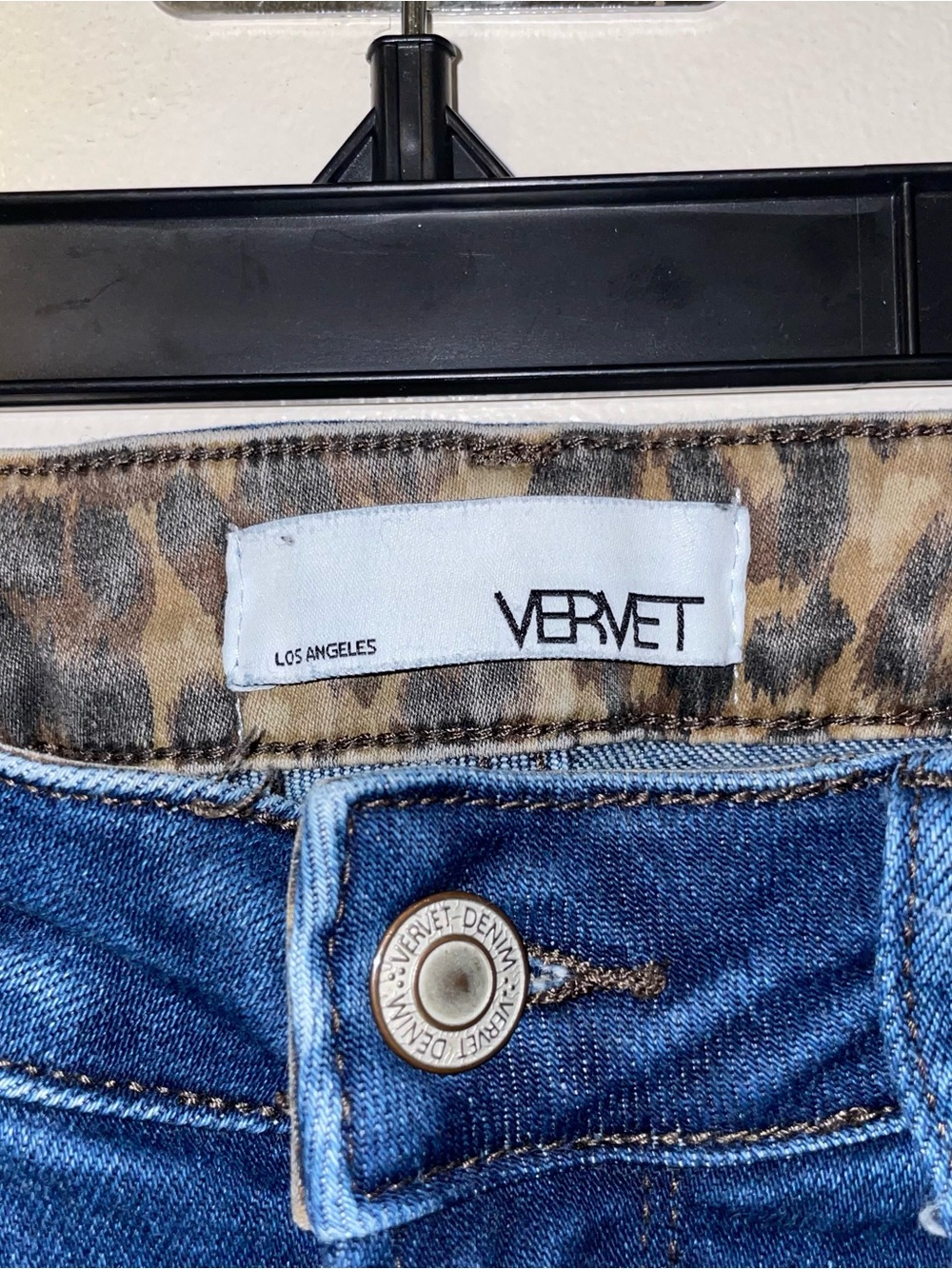 Wide-Leg Dark Blue Women's Jeans with Leopard Trim - Picture 2 of 10